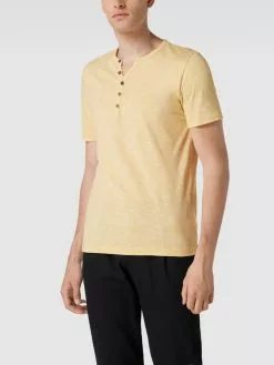 MCNEAL T-Shirt Mit Knopfleiste - Dunkelgelb -Shirts Verkäufe a975ce229t3k6e2h891kei1ia8r52hpg751kiiq18crj8iim856ked1h71534h239os3eghp70s50cqb713m6dj370ojadpk70pj4o9k6orm8o9jc4r3cd3360s30c336co3ado